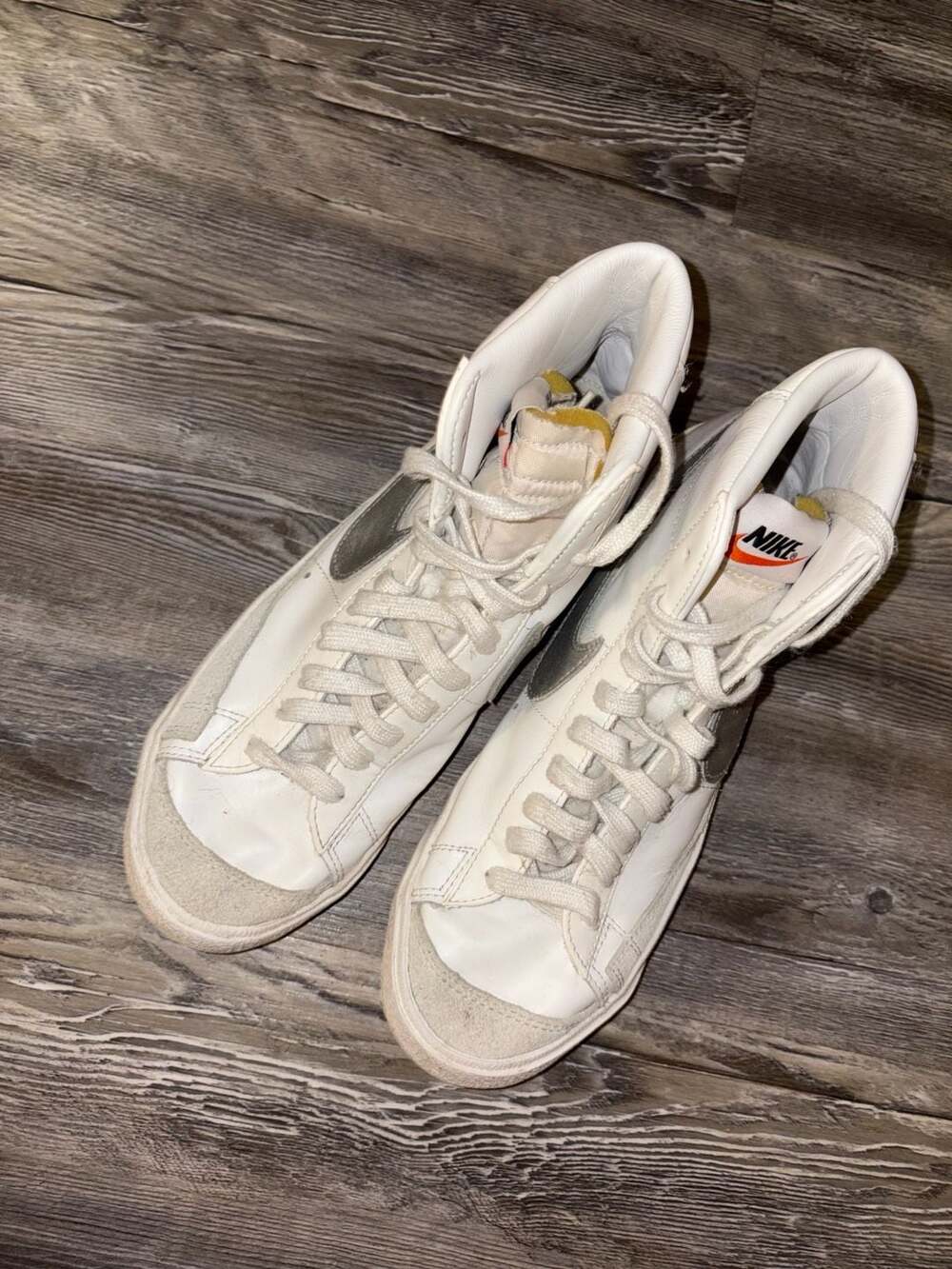 Nike Blazer Mid '77 Vintage White Metallic Silver Sneakers